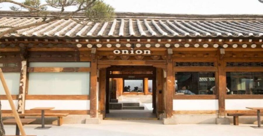 Seoul Bukchon Hanok Village Walking Tour