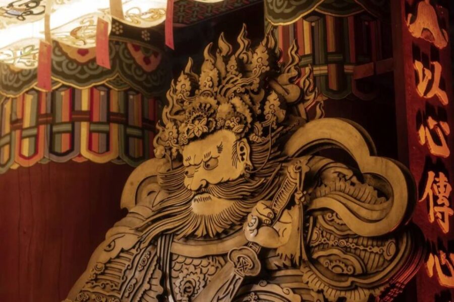 Seoul: Palace, Temple and Market Guided Foodie Tour at Night