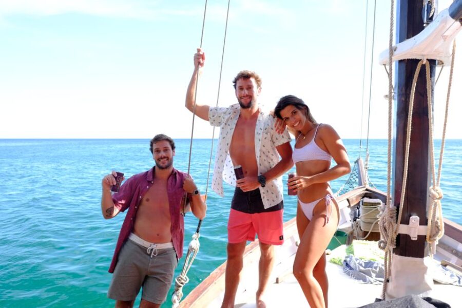 Sesimbra: Cliffs, Bays & Beaches Aboard a Traditional Boat - Overview of the Experience