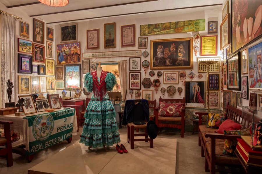 Seville: Las Dueñas Palace Ticket and Audioguide