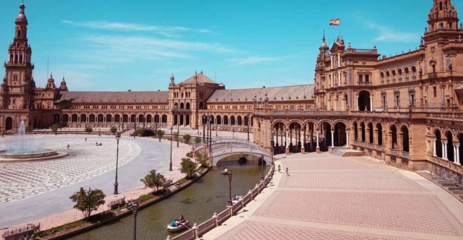 Seville: Unlimited 4G Internet in Spain With Pocket Wifi - Overview of Pocket Wifi in Spain