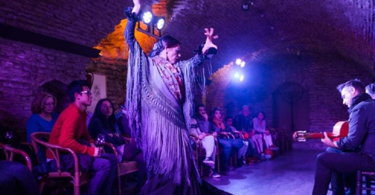 Seville: VIP Flamenco Show With Drink in an Arabic Vault