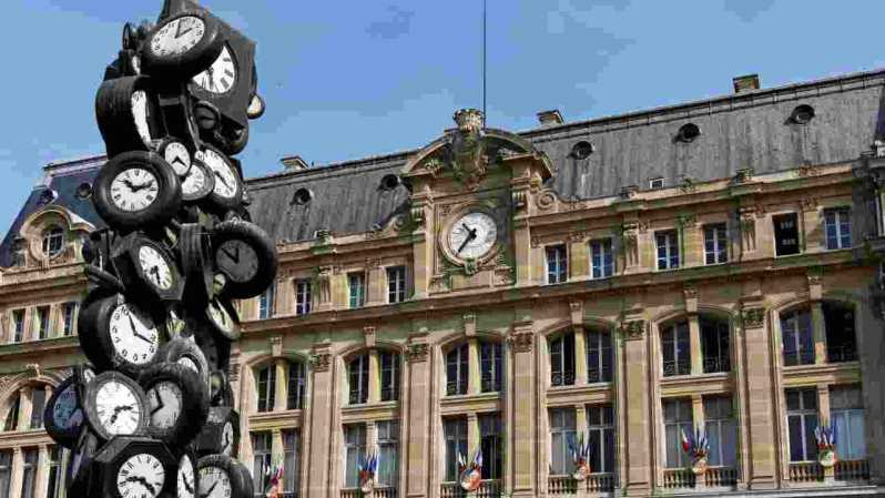Shopping and Behind-The-Scenes Visit of the Palais Garnier 6-20 People