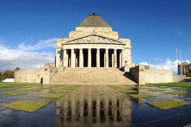 Shrine of Remembrance Cultural Guided Tour in Melbourne