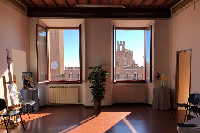 Siena Tour and Exclusive Window on Piazza Del Campo