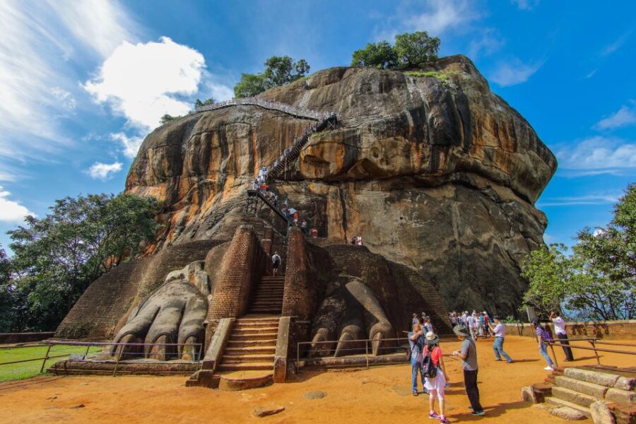 Sigiriya and Dambulla Day Tour From Kaluthara