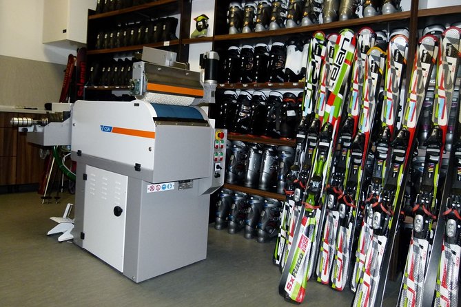 Ski and Snowboard Equipment Servicing in Bansko