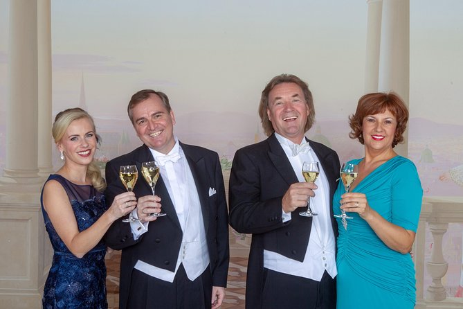 Skip the Line: Austrian Dinner Show Ticket in Vienna - Highlights of the Show