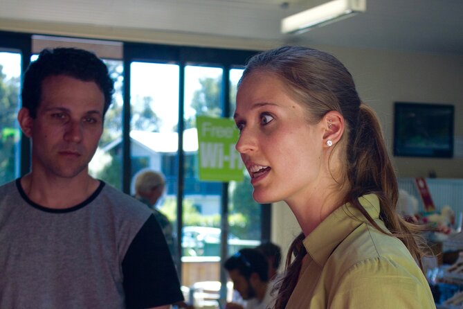 Skip the Line: Franz Josef Wildlife Center Ticket With Optional Backstage Pass