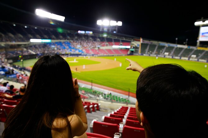 Skip the Line: Watch Baseball/Basketball Match in Seoul & Local Food Experience - Food and Beverage Offerings