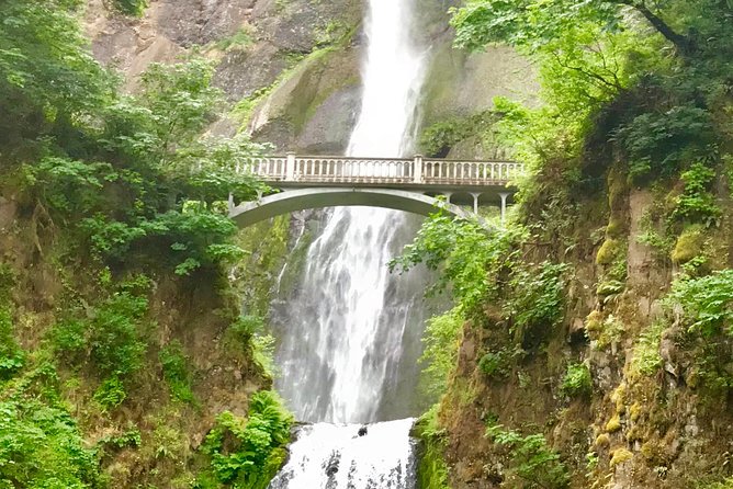Small Group: Columbia River Gorge Waterfalls and Mt Hood Day Tour From Portland