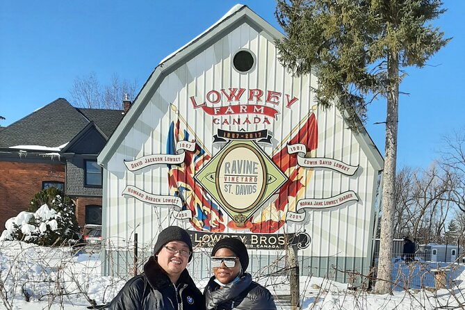 Small-Group Hiking Tour in Niagara With Wine Tasting and Lunch - Hiking Amidst Niagaras Landscapes