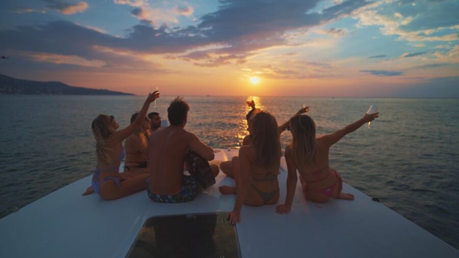Sorrento Sunset Private Boat Tour - Free Bar and Apetizer - Tour Overview