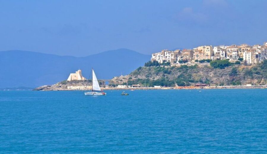 Sperlonga: Private Boat Tour to Gaeta With Pizza and Drinks - Tour Overview