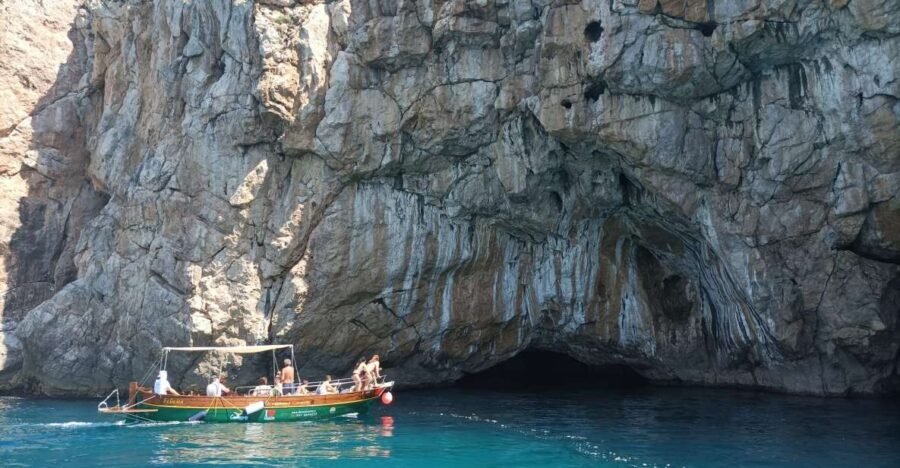 Sperlonga: Private Tour in The Blue Grotto