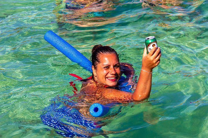 St Maarten Motorboat Cruise: Long Bay, Creole Rock and Tintamarre Island