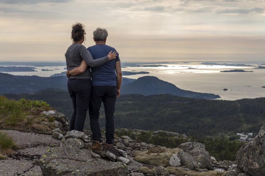 Stavanger: Preikestolen Classic Hike and Side Trail