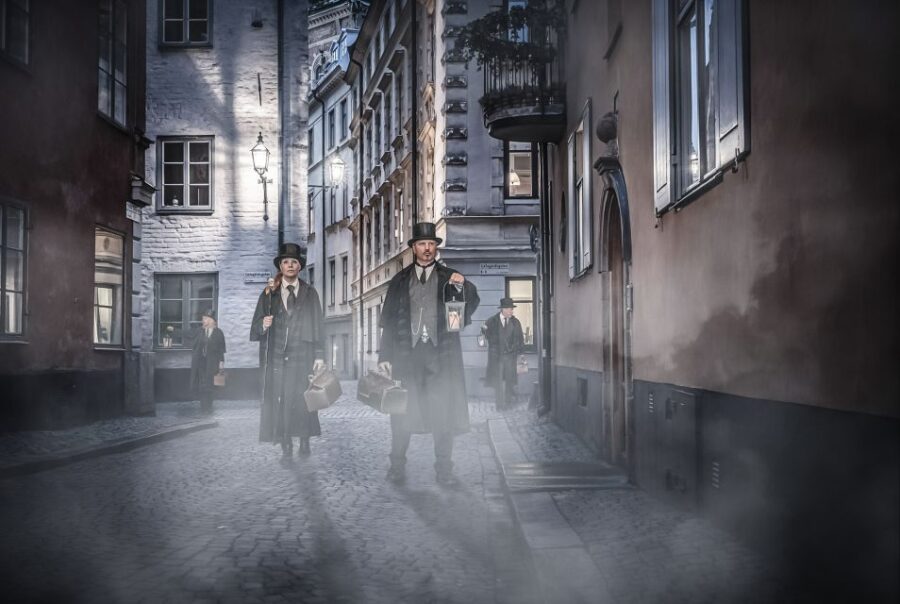 Stockholm: 1.5-Hour Ghost Walk and Historical Tour