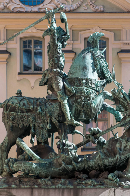 Stockholm: Historical Gamla Stan Tour With Fika Included