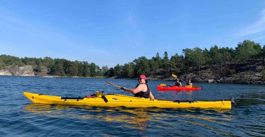 Stockholm: Morning Kayak Tour in the Archipelago + Lunch