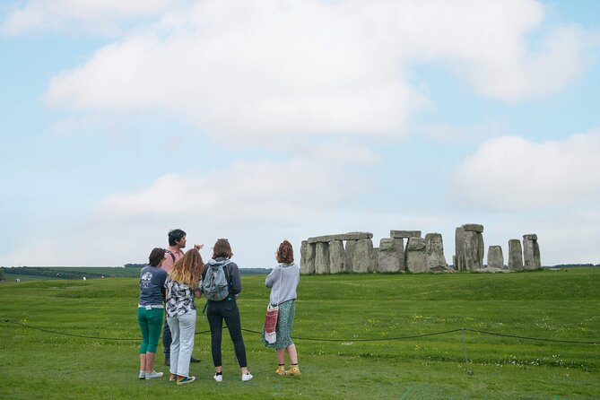Stonehenge & Secret England From Bath for 2-8 Curious Adventurers