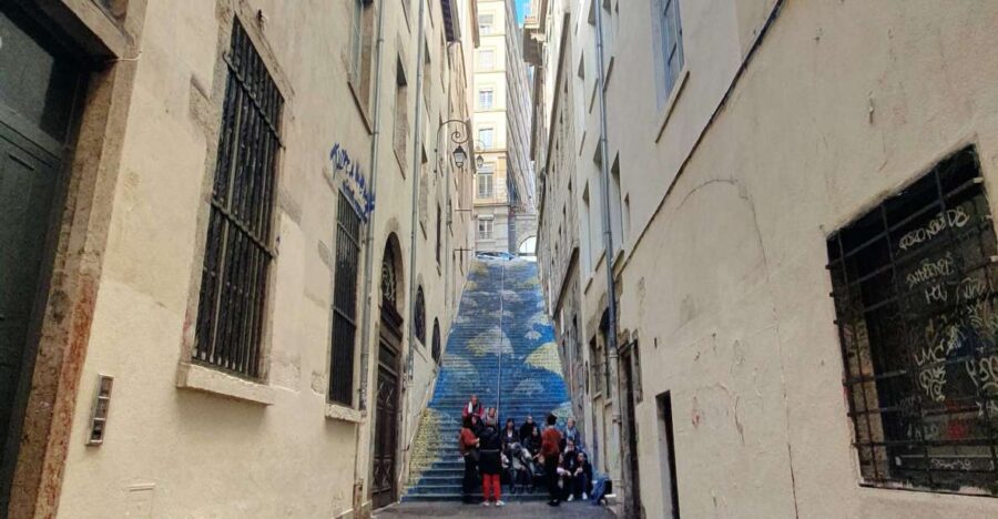 Storytelling Tour of Croix-Rousse in French