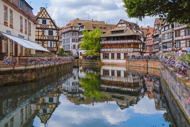 Strasbourg Scavenger Hunt and City Highlights Walking Tour