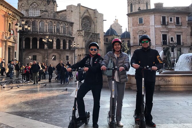 STREET ART | Group Guided Tour on City Bike