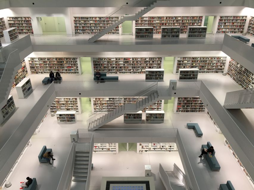 Stuttgart: Insta-Worthy Stops Guided Tour With a Local