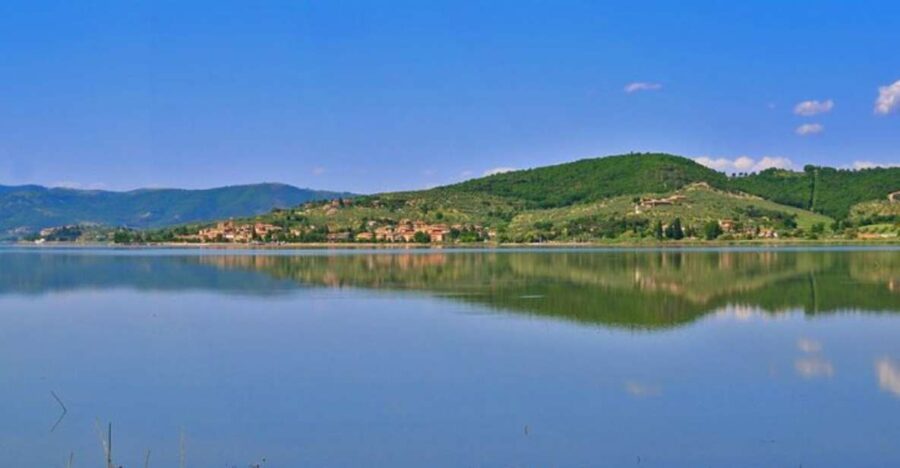 Sunset Boat Ride at Lake Trasimeno With Aperitif or Dinner