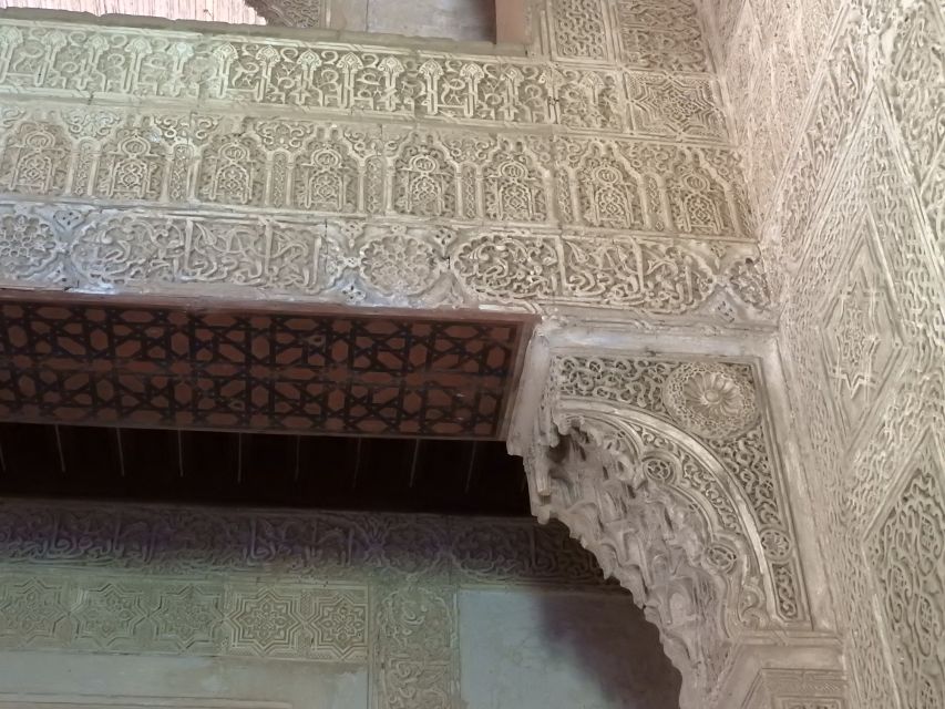 Sunset Legends of the Alhambra: Guided Tour in English