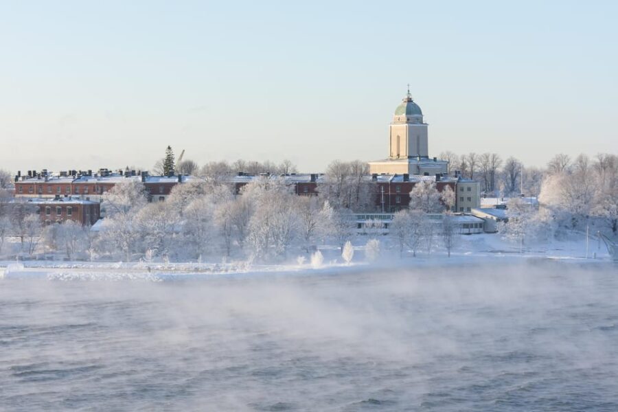 Suomenlinna: Guided Walking Tour With an Authorized Guide