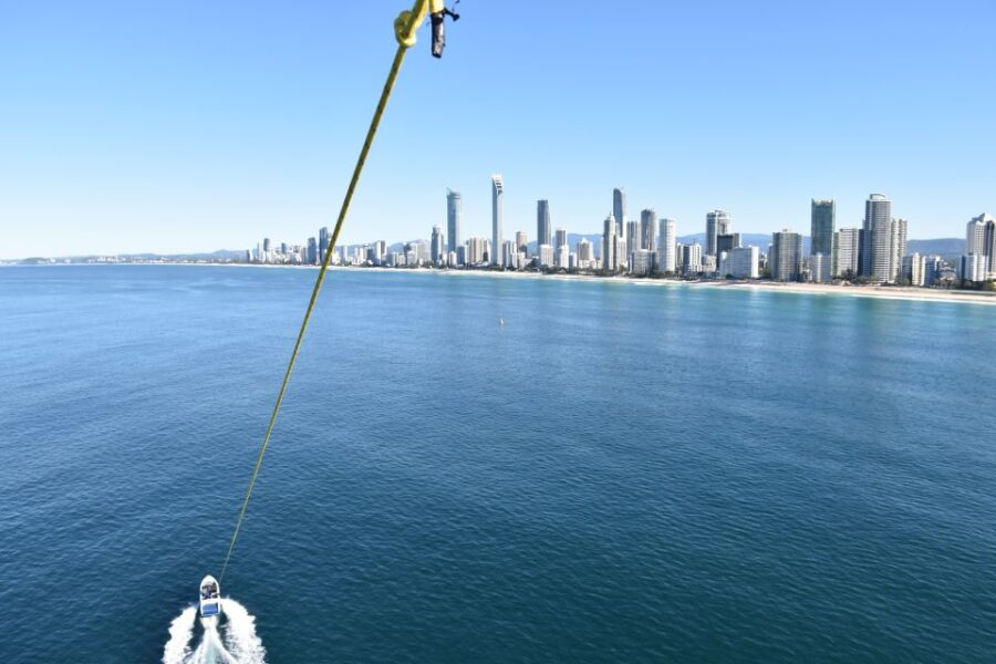 Surfers Paradise: Gold Coast Parasailing