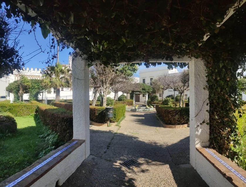 Tarifa Outdoor Escape Game: Through the Eyes of an Alchemist