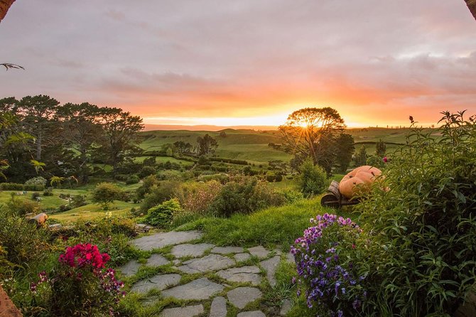 Tauranga – Magical Hobbiton Movie Set – Private Shore Excursion.