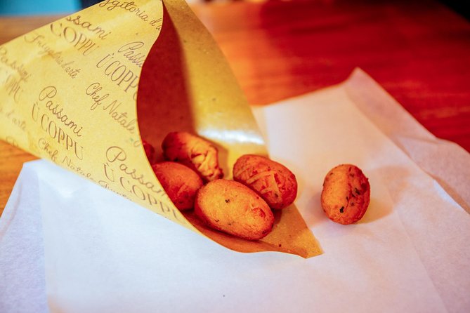The 10 Tastings of Palermo With Locals: Private Food Tour - Exploring Palermos Old Town