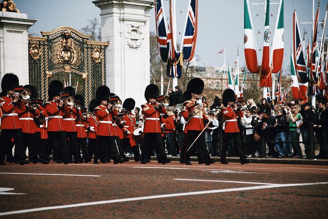 The Changing of the Guard - Exclusive Guided Walking Tour - Tour Overview and Details