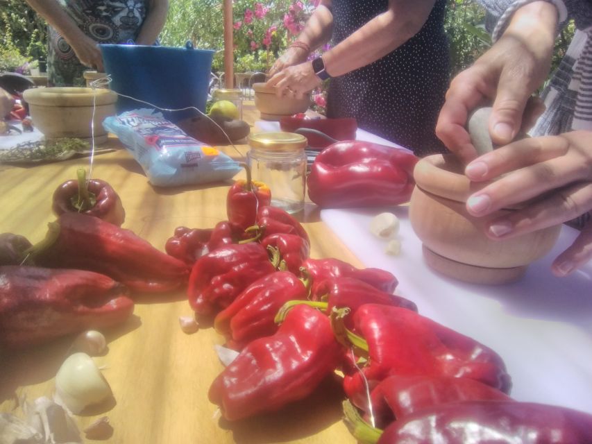 The Gomera Rural Life Experience: Mojo Workshop