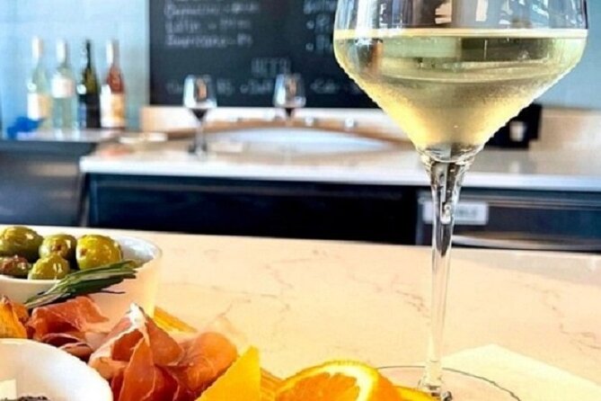 The Great Daytona Wine Bar Tour - Meeting Point and Location