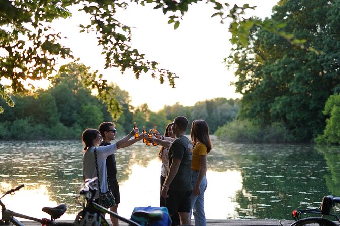 The Milan You Dont Expect, Bike Tour With Picnic on the Lake