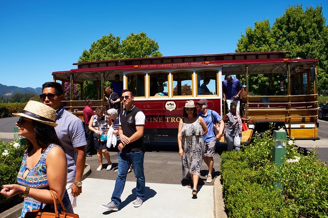 The Original Napa Valley Wine Trolley Up Valley Castle Tour