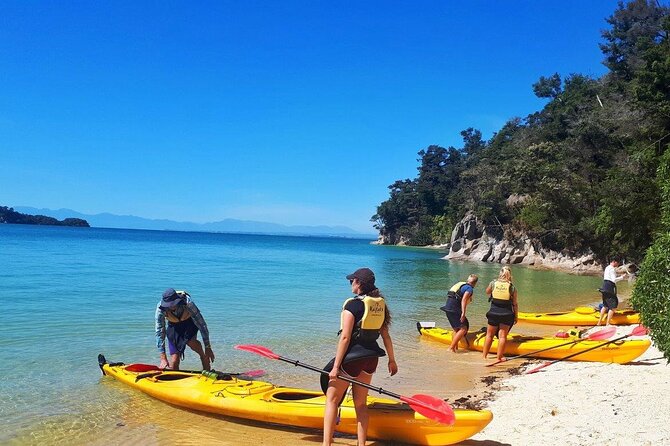 The Two Gods – Guided Kayak & Unguided Walk – New Zealand