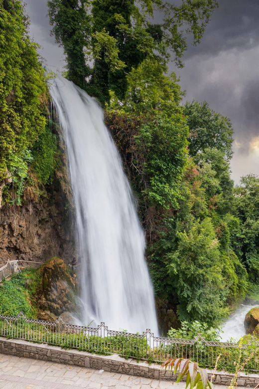 Thessaloniki: Edessa & Pozar Thermal Prive Minivan Day Trip