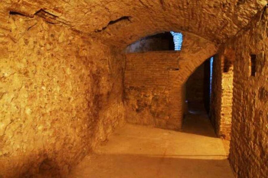 Toledo: Underground Guided Tour With Entry Ticket