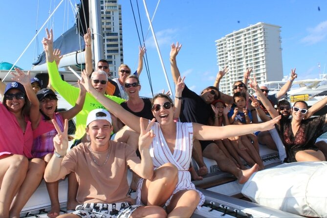 Top Isla Mujeres Catamaran Tour With Snorkel Open Bar and Buffet Lunch