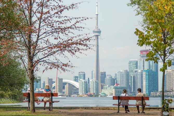 Toronto Custom Private Walking Tour of Hidden Gems With a Local