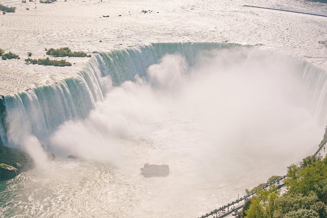 Toronto to Niagara Falls Early Bird Small Group Tour W/Boat Ride