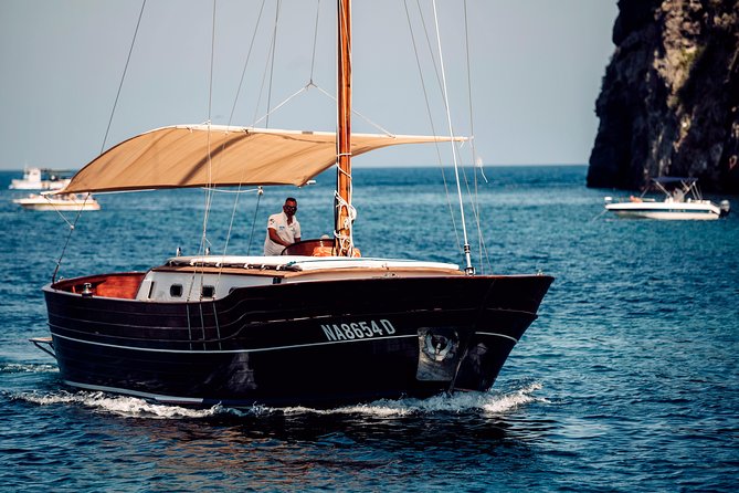 Tour of the Island of Procida in a Schooner - Overview of the Tour