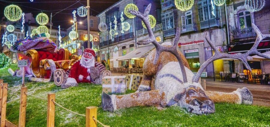 Tour to Vigo Christmas Lights Plus Pontevedra Including Boat - Tour Overview