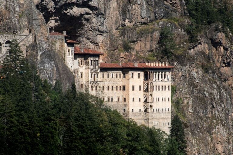 Trabzon: Sumela Monastery, Cave, and Hamsikoy Daily Tour